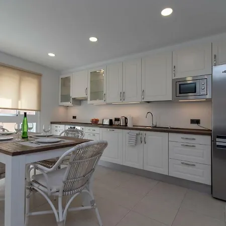 El Medano 2 - Two Bed With Unlimited Wifi Internet Apartamento